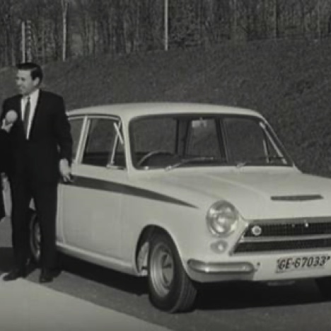 Jim interwievé par un journaliste sur l'autoroute menant à Genève... Jim interwievé par un journaliste sur l'autoroute menant à Genève...
